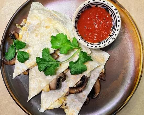 Quesadilla z kozim serem