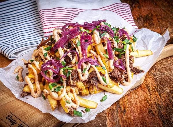 Frytki + Pulled Beef