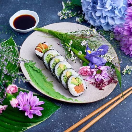 Futomaki Łosoś (6 sztuk)