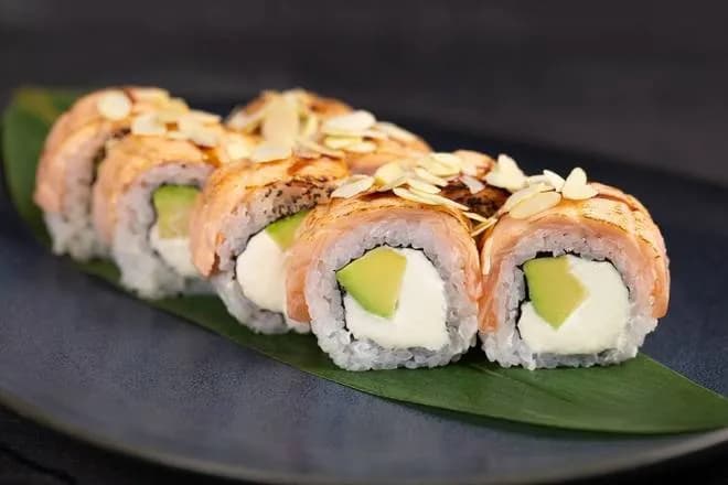 URAMAKI PHILADELPHIA ŁOSOŚ