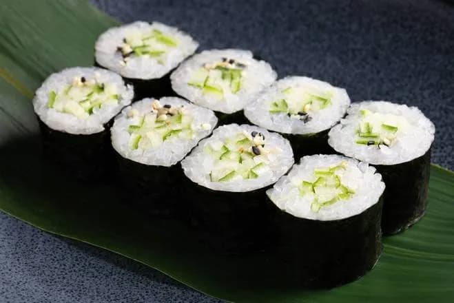 HOSOMAKI OGÓREK - SEZAM