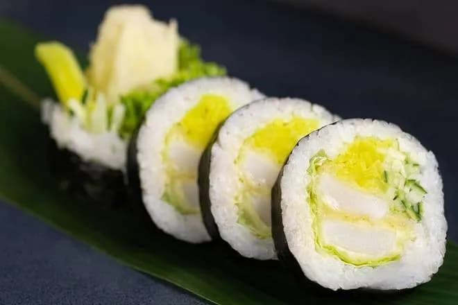 FUTOMAKI KALMAR W TEMPURZE