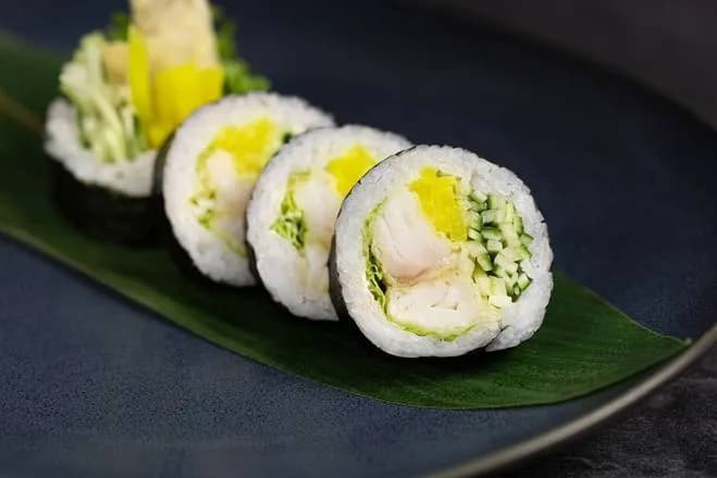 FUTOMAKI DORADA W TEMPURZE