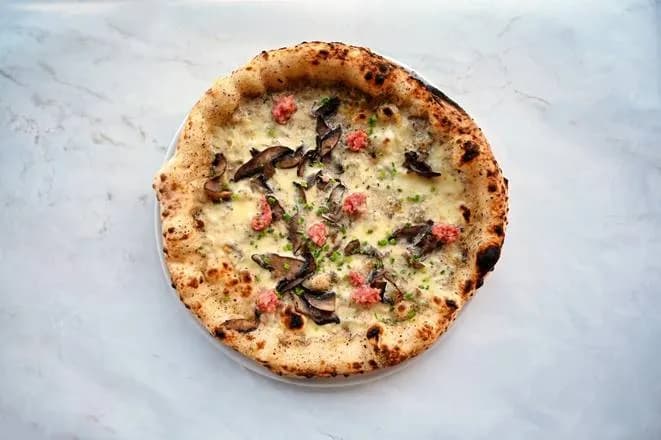 Pizza Tartufo Salsiccia