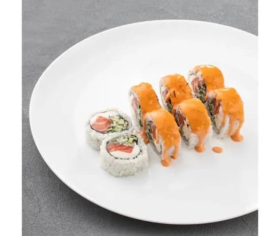 Spicy roll z łososiem