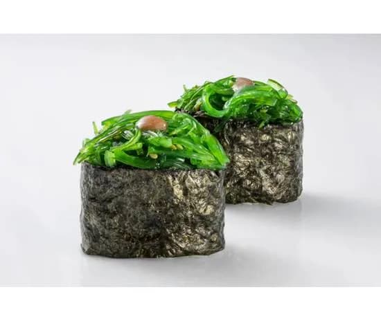 Gunkany z sałatką chuka