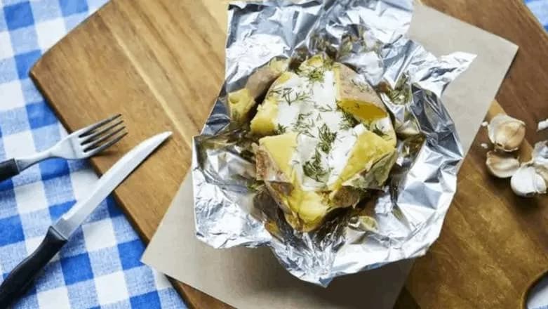 Grillowany Ziemniak w Mundurku