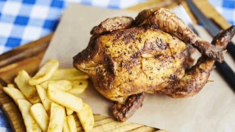 Soczysty Kurczak z Pieca na Ćwiartki