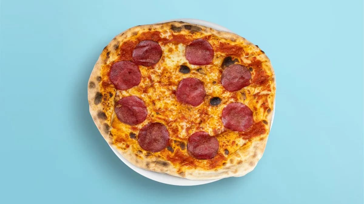 92. Pizza Salame