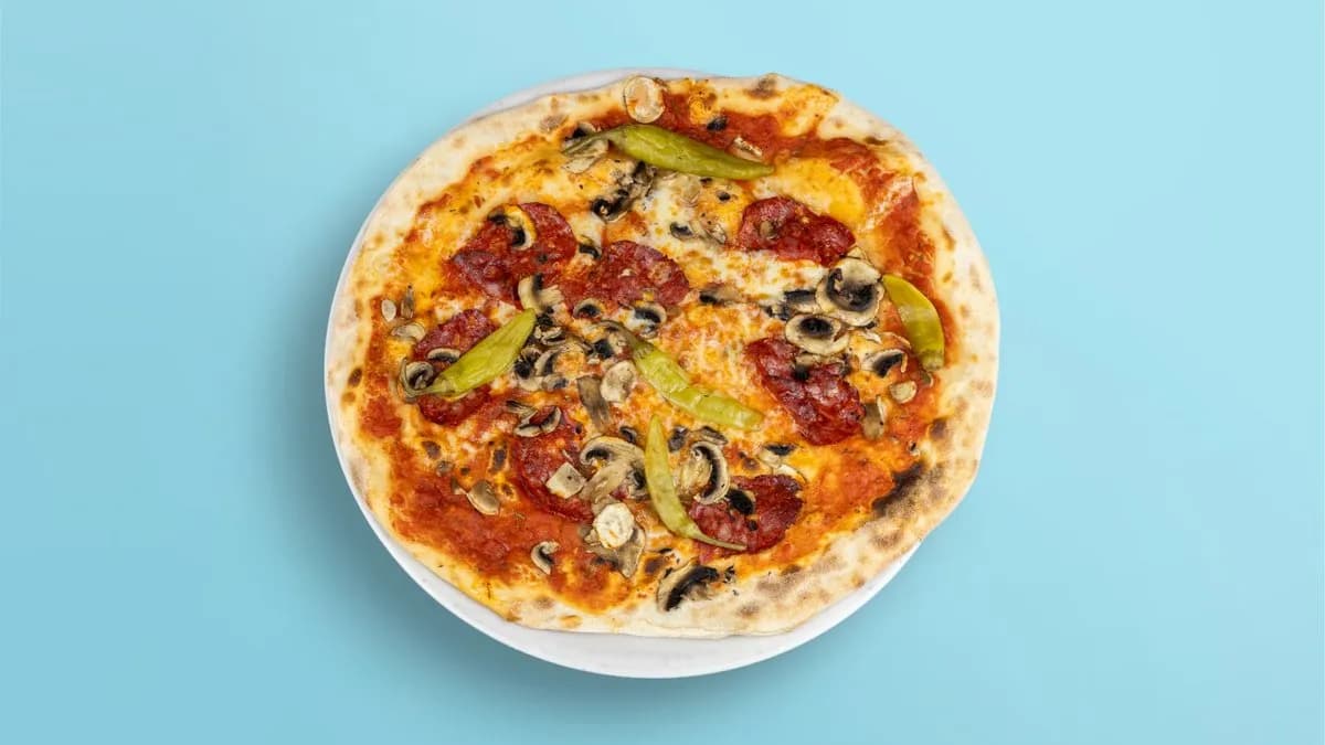 78. Pizza Salame Piccante