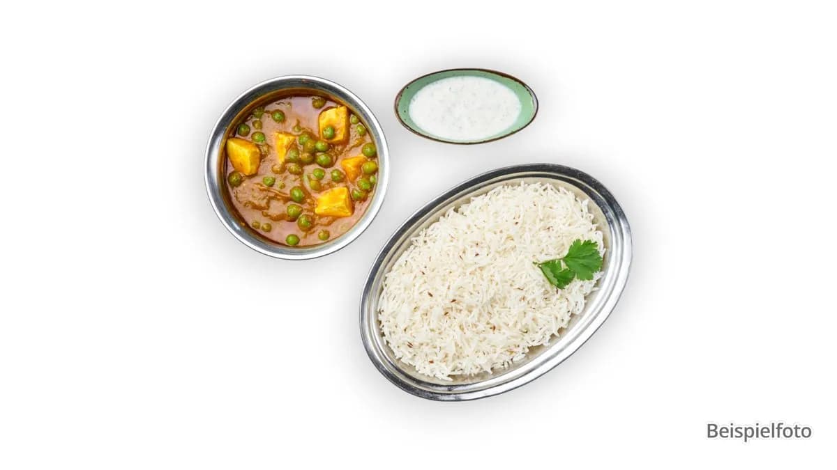 47. Matar Paneer
