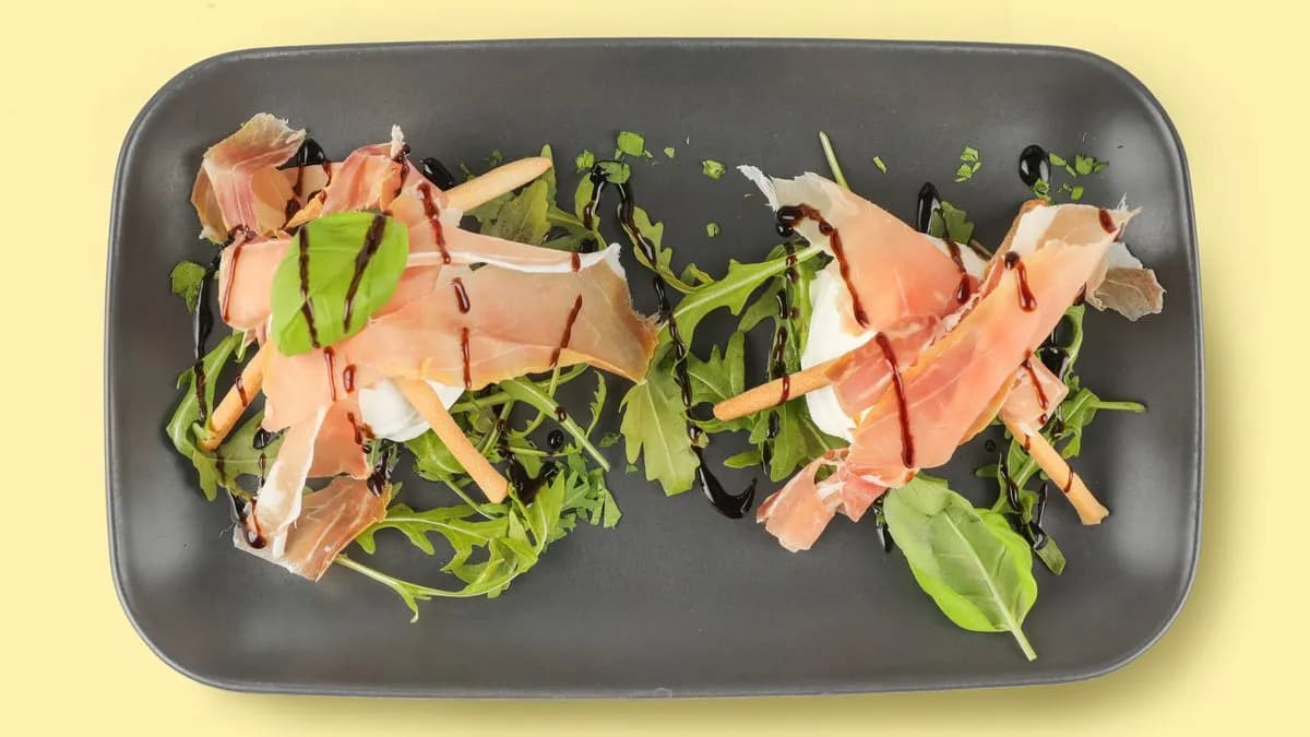 104. Bufala con Parma e Grissini