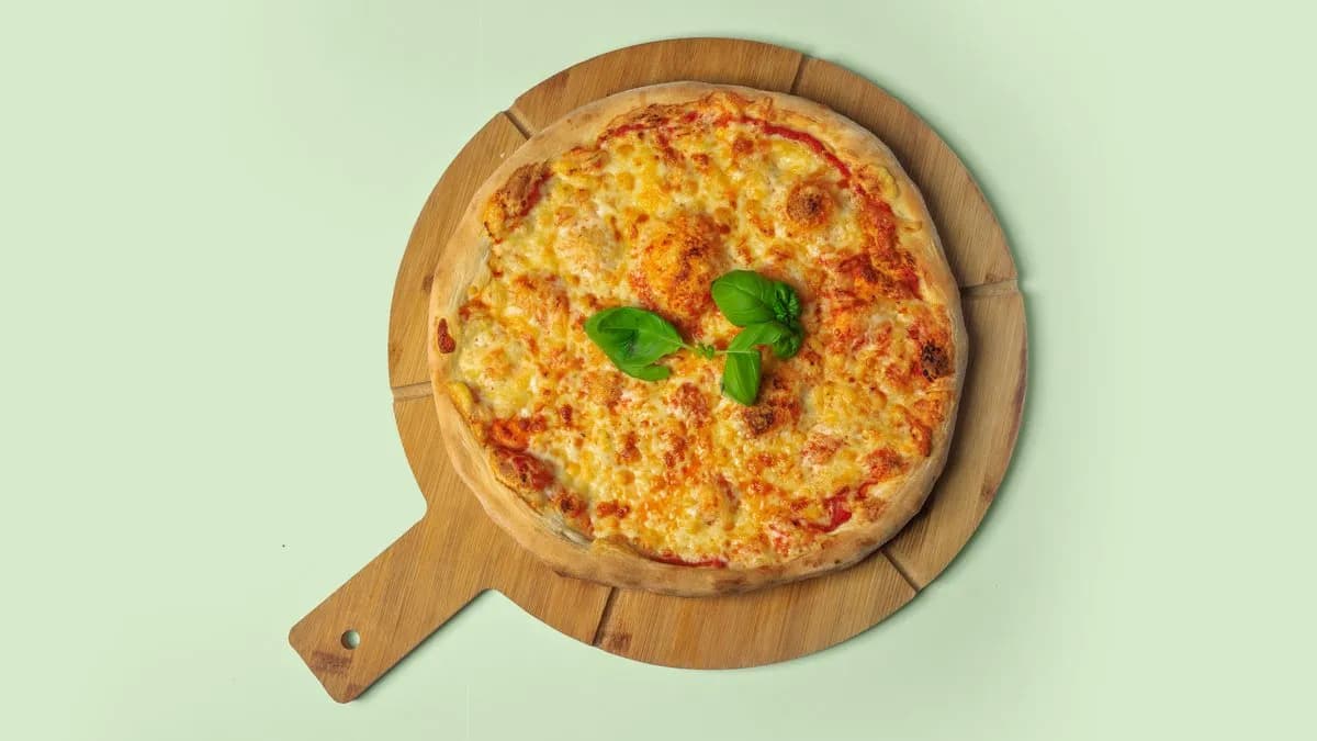 92. Pizza Margherita