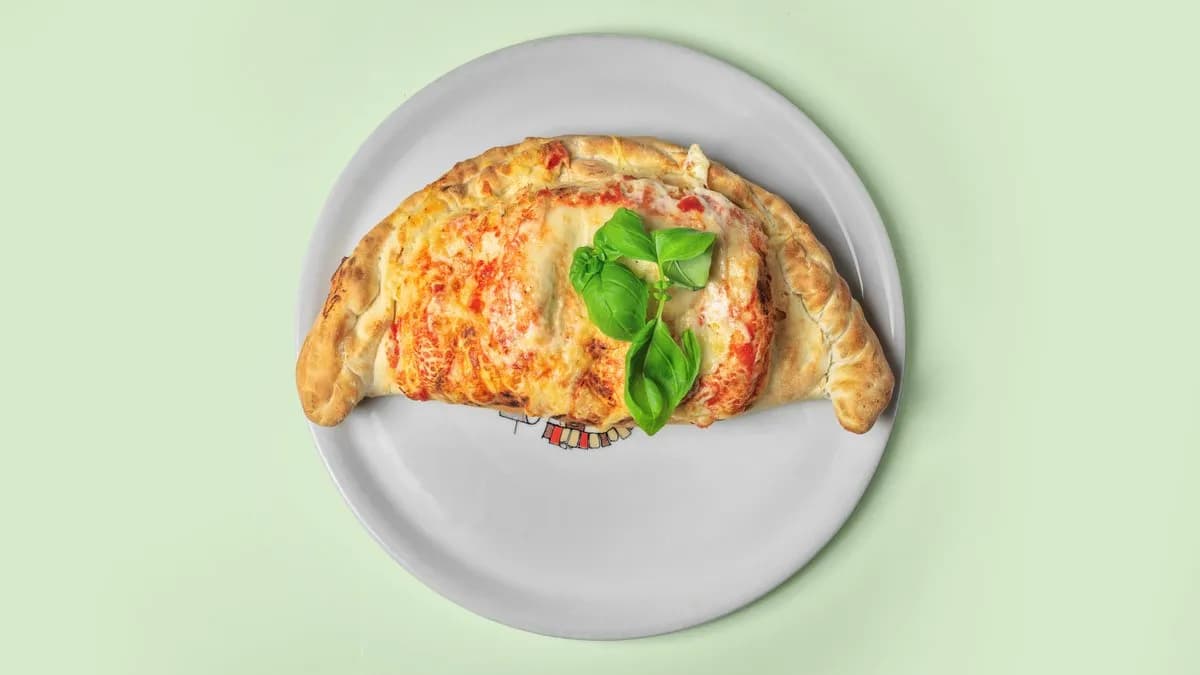 109. Pizza Calzone Pizza Pocket
