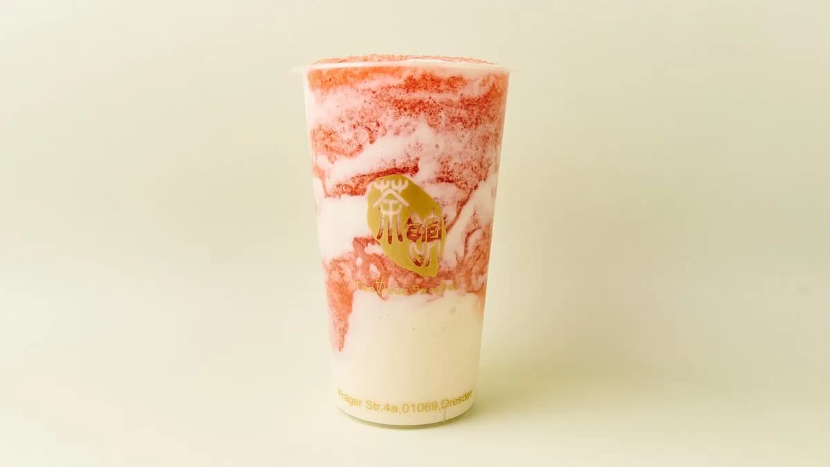 18. Strawberry Yogurt Smoothie 470ml