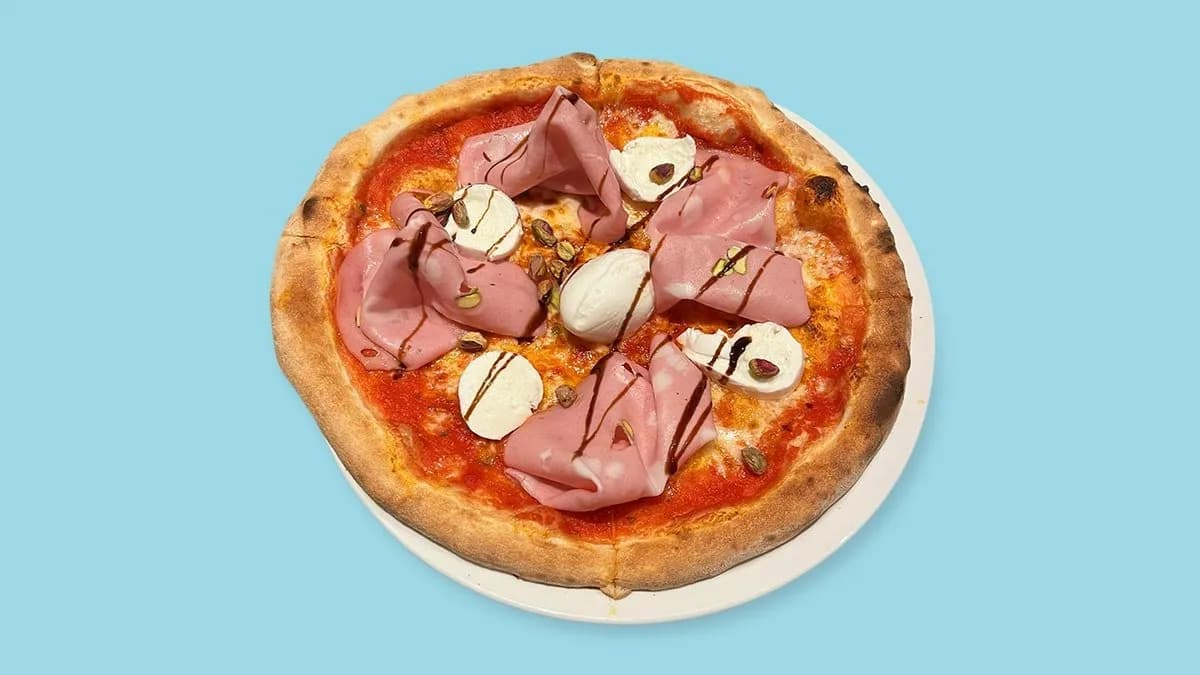 22. Pizza Mortadella e Pistacchio