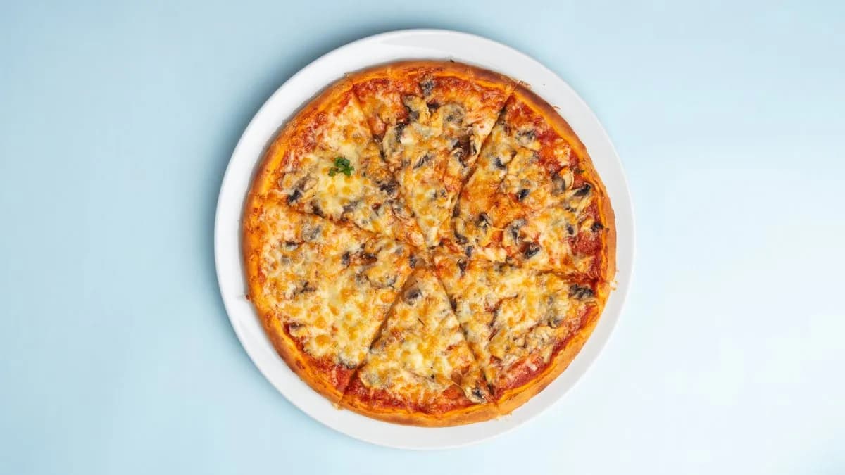 99. Pizza Funghi