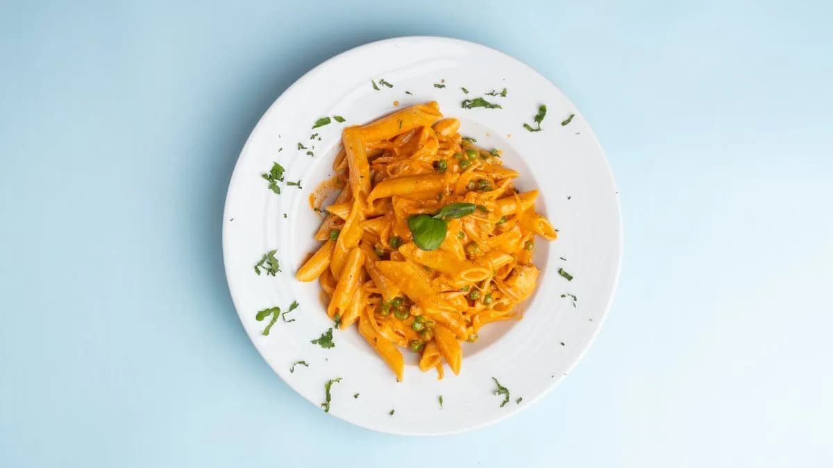 155. Pasta con Salmone