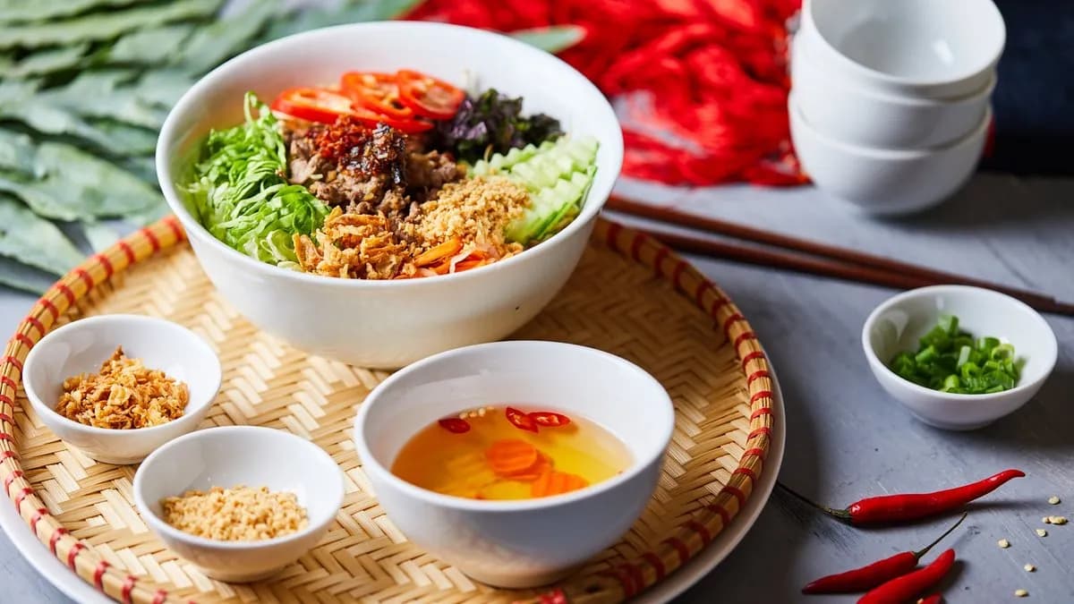 Főtt bún tészta szósszal - tigrisrák