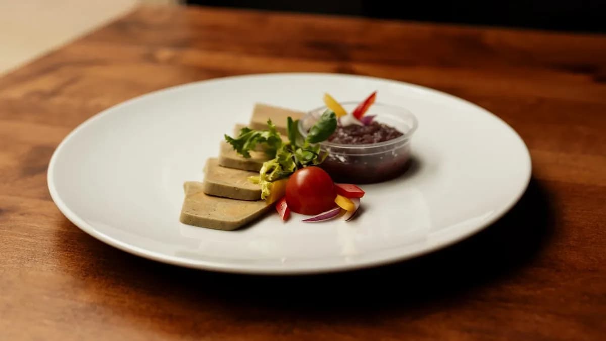 Libamáj pástétom házi lila hagyma lekvárral