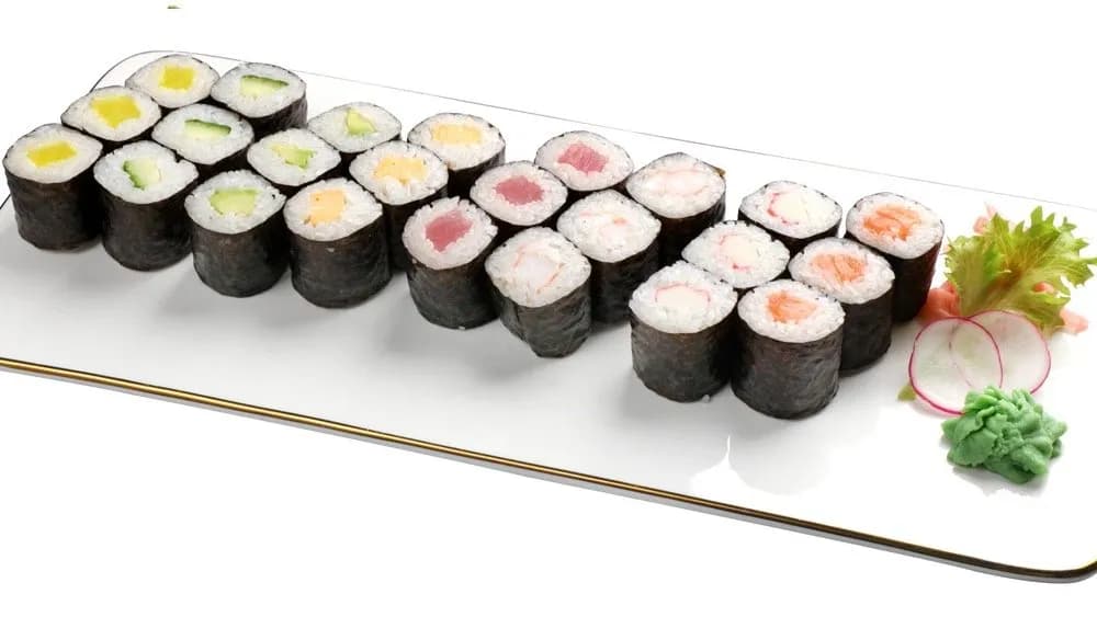 E16. 24 db-os hossomaki mixtál