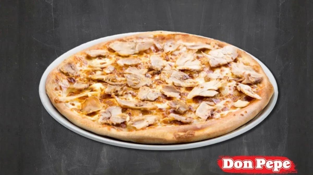 Fokhagymás tejfölös csirkés pizza