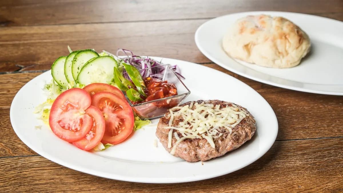 Töltött Pljeskavica