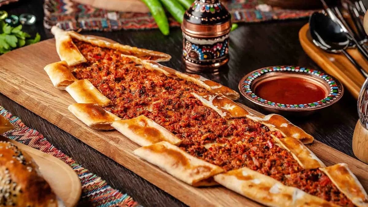Borju Pide + Salata