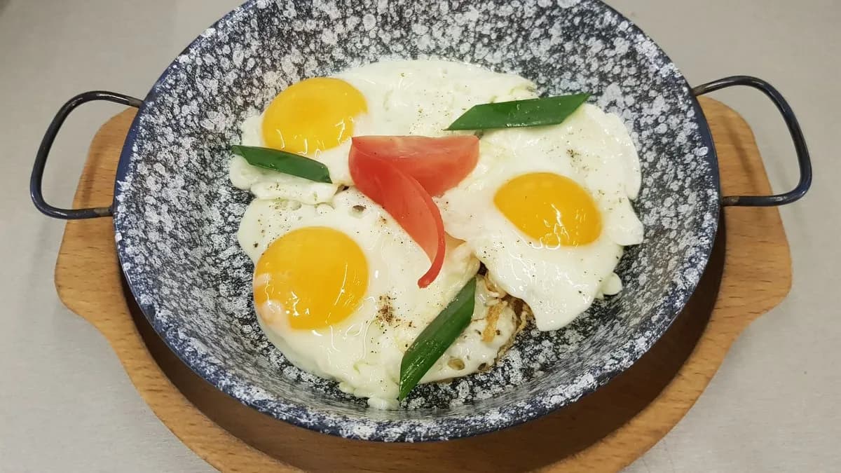 Tükörtojás (3db), pirítóssal