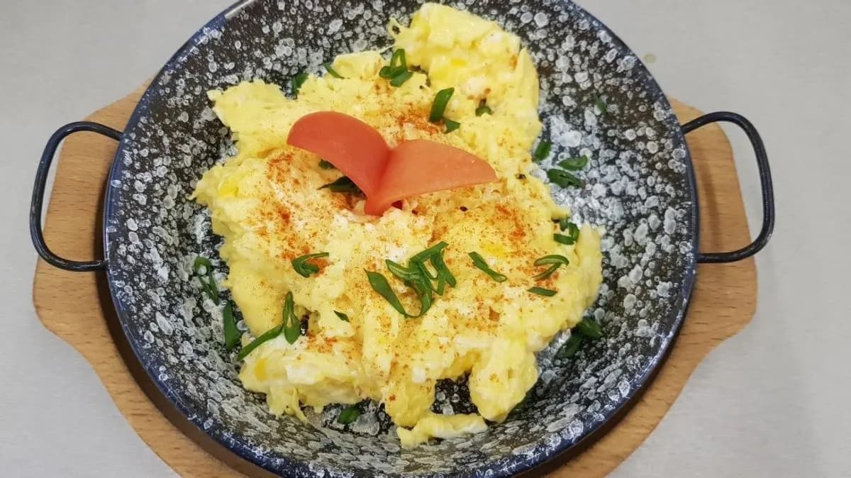 Rántotta 3db tojásból, pirítóssal