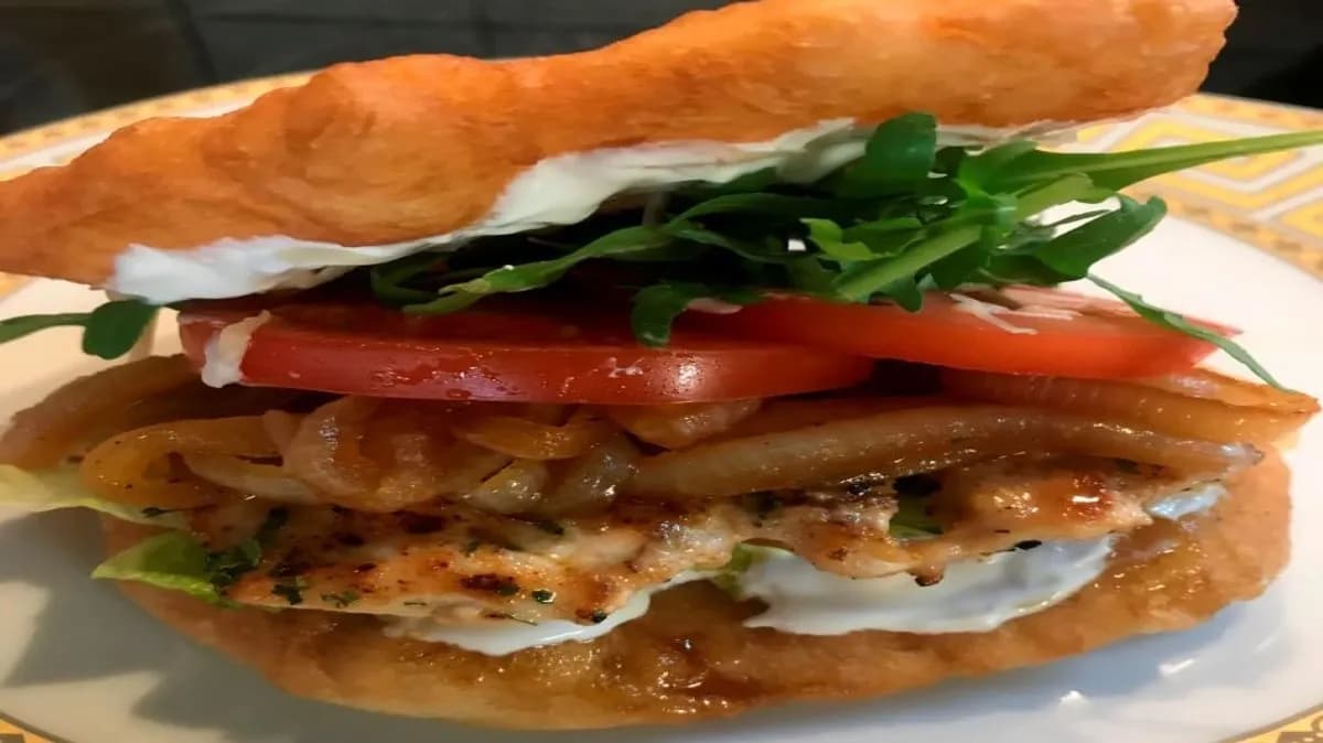 Csirke Steak Lángosburger