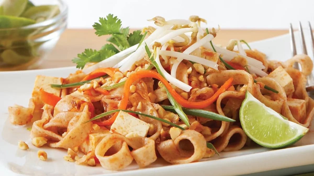Padthai tofuval,zöldséggel (padthai dau phu)