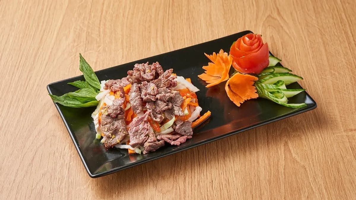 Marhahús saláta (nom bo)