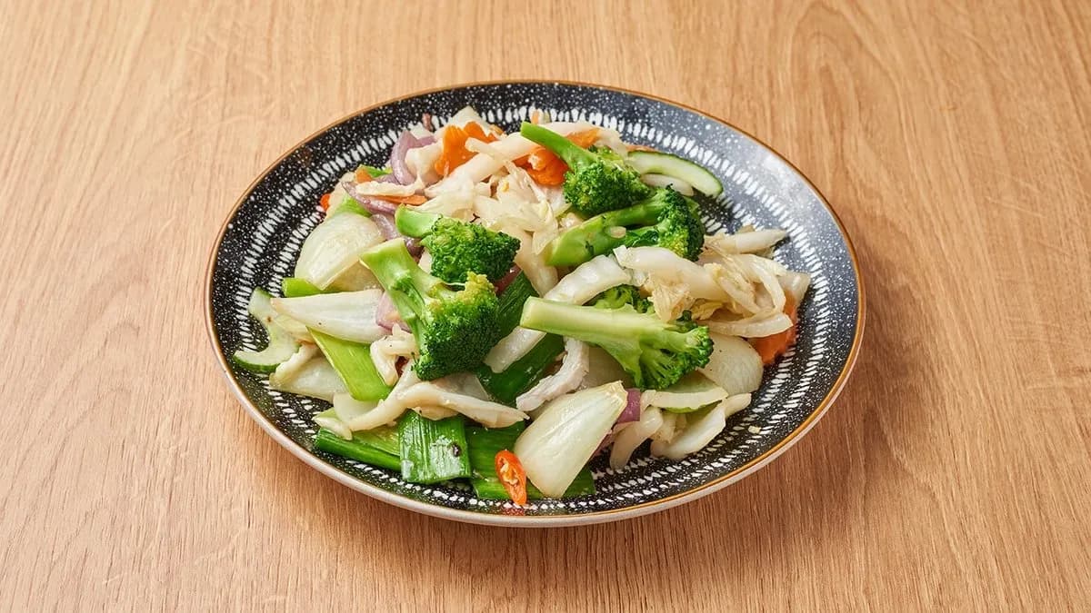 Wokos sült zöldségek (rau xao)