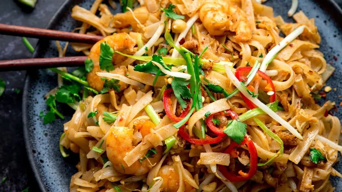 Padthai vegyes-mix (padthai thap cam)
