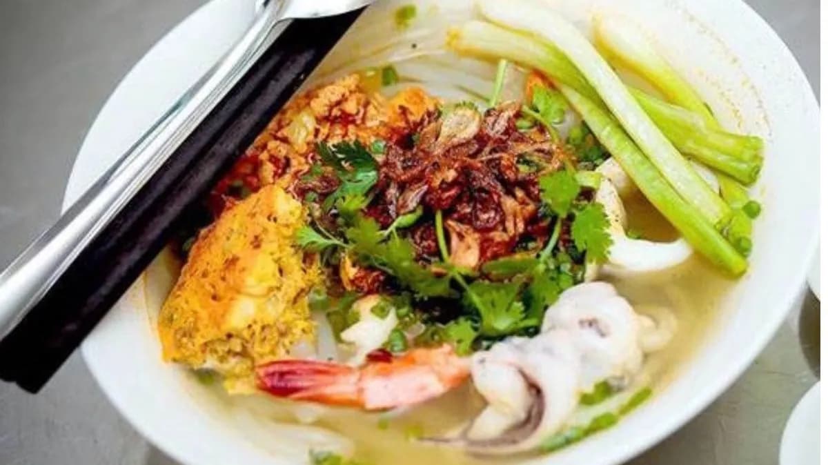 Pho leves tenger gyümölcsei (pho hai san)