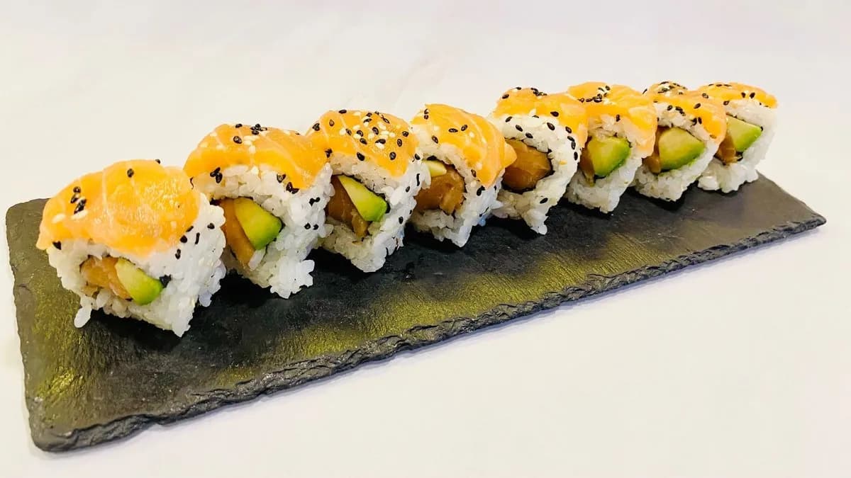 RS13. Sake Avocado Salmon
