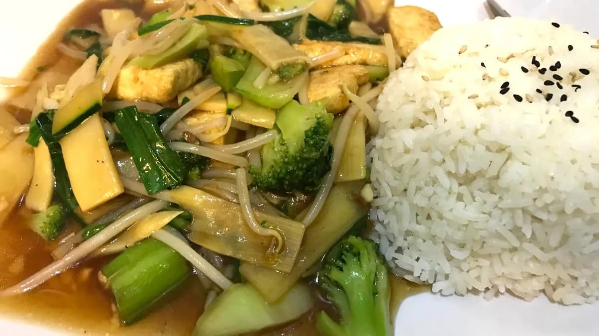 H11 Tofu with vegetables with rice