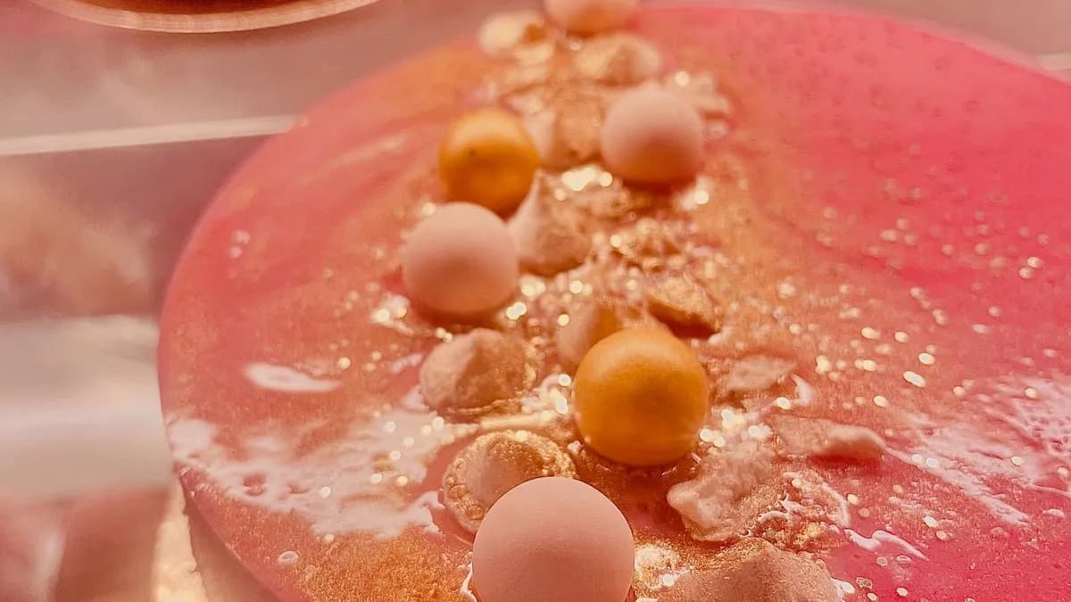 Málna mousse torta (8 szelet)