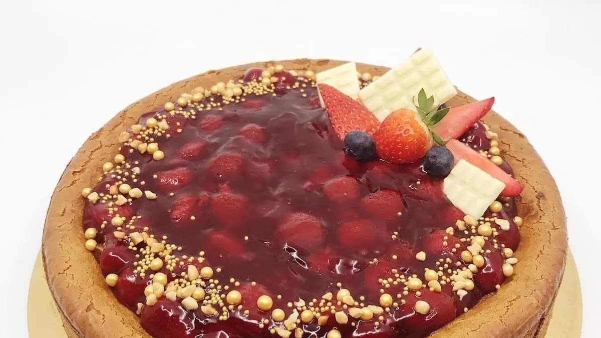 Pisztáciás - Málnás Sajttorta (8 szeletes)