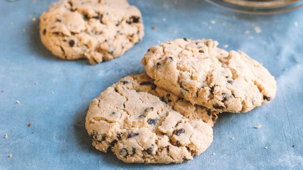 Fehér csoki chips cookie (dobozos)