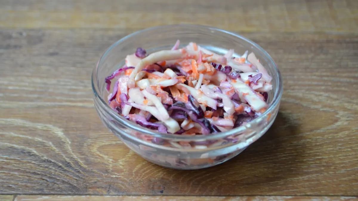 Coleslaw Salad (200ml) (V)