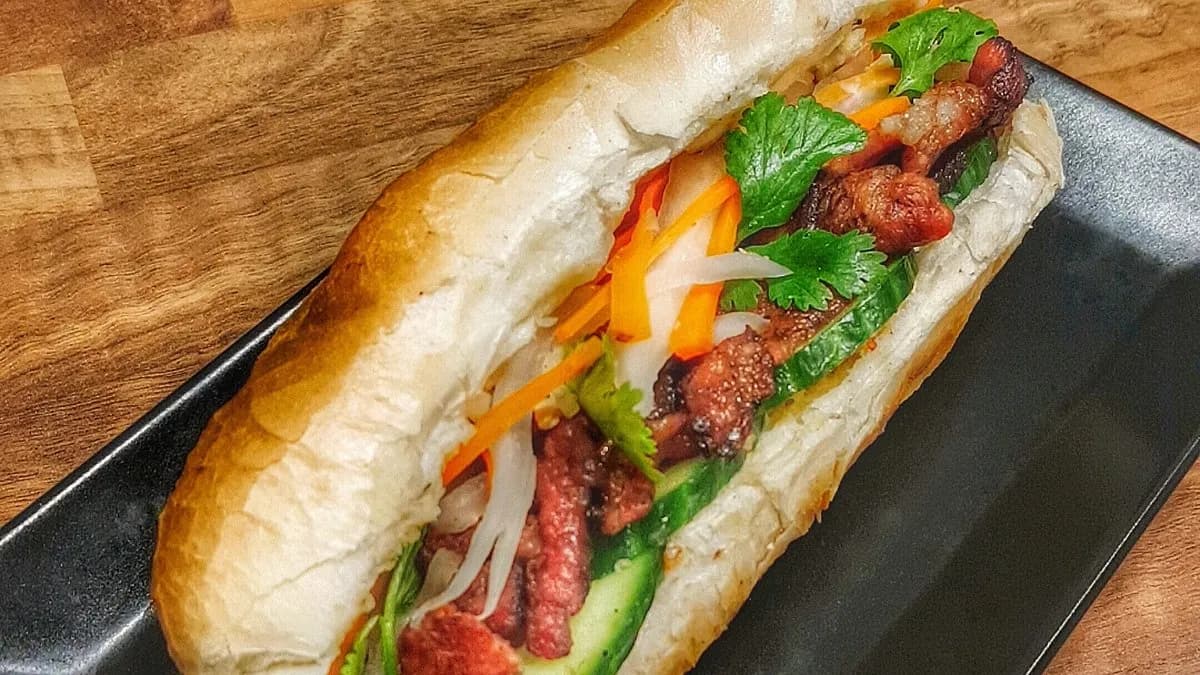Bánh Mì Thịt Nướng