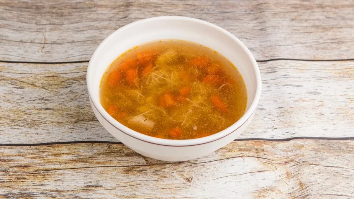 Húsleves cérnametélttel