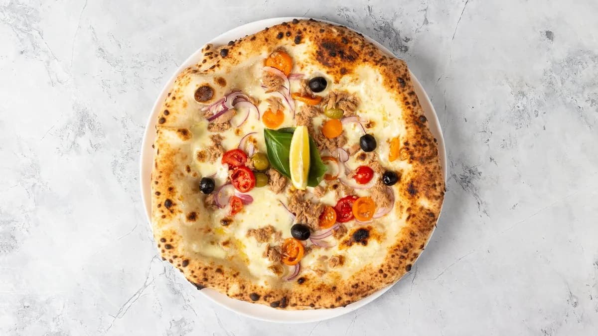Tonno e Cipolla pizza