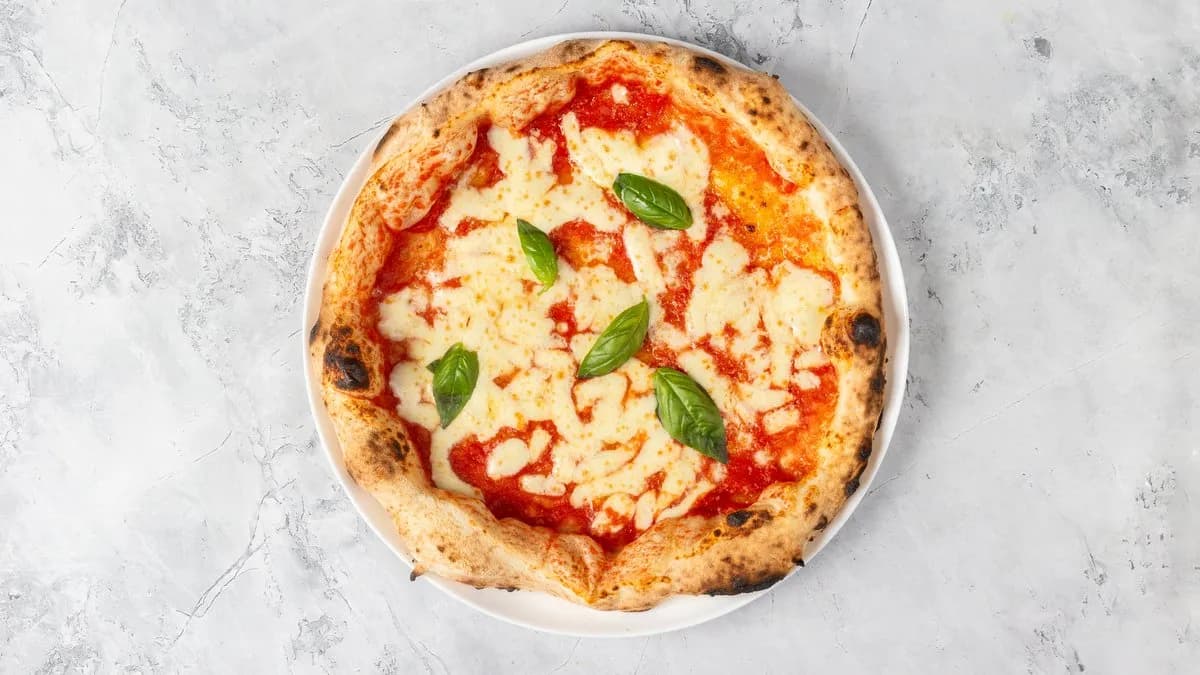 Margherita pizza