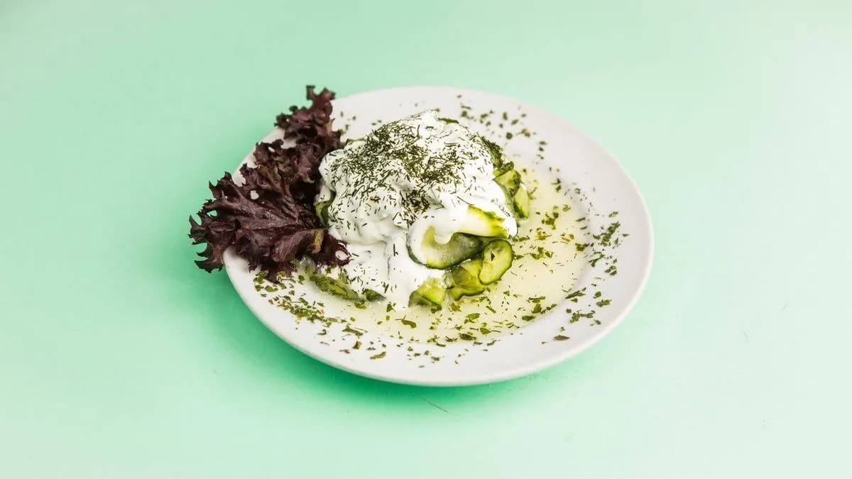 Tejfölös uborkasaláta