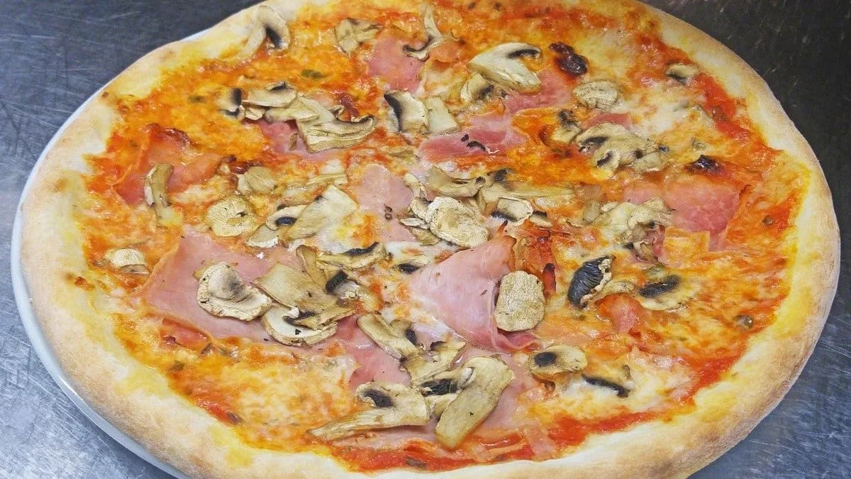 Prosciutto e Funghi
