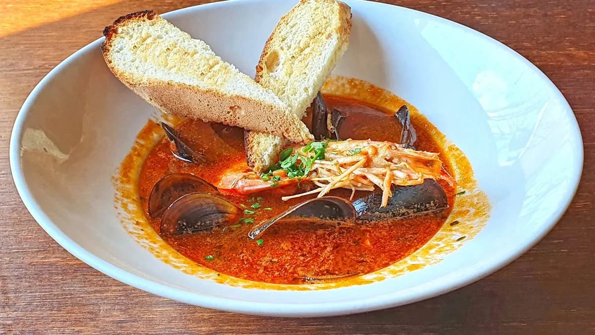 Mediterrán halleves