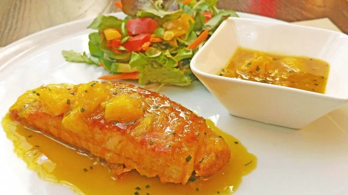 Salmone con salsa all’Arancia ed Erba Cipollina
